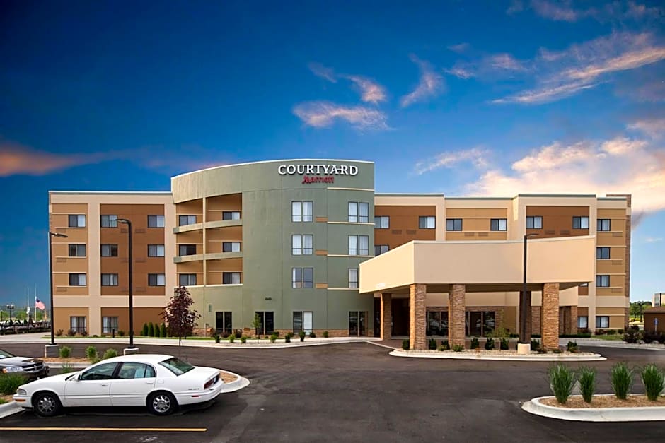 Courtyard by Marriott Bay City
