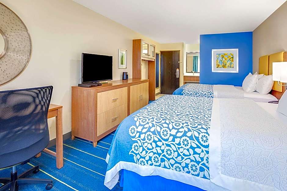 Arya Inn & Suites