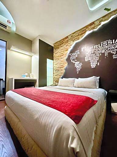 Chariton Hotel Nusa Bestari