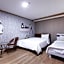 Happy Q Motel