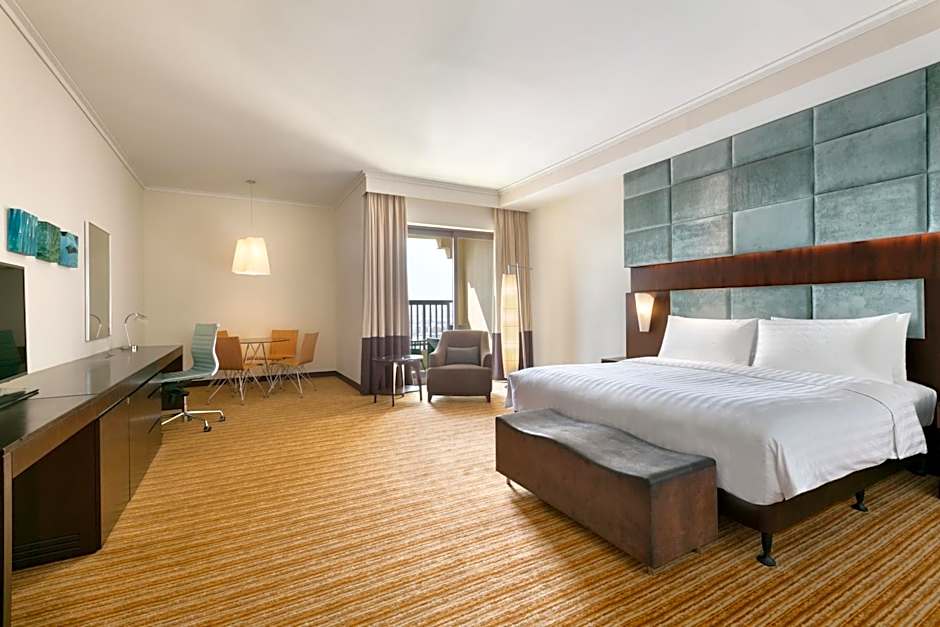 Traders Hotel, Abu Dhabi