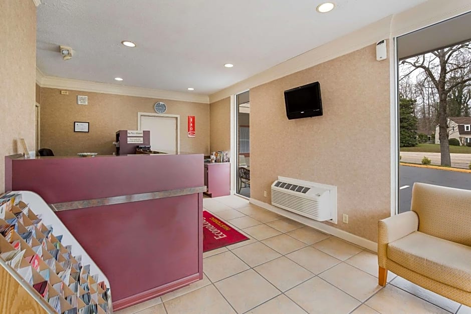 Econo Lodge Parkway/Historic Area