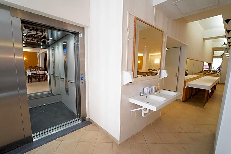 Céline hôtel le miridan