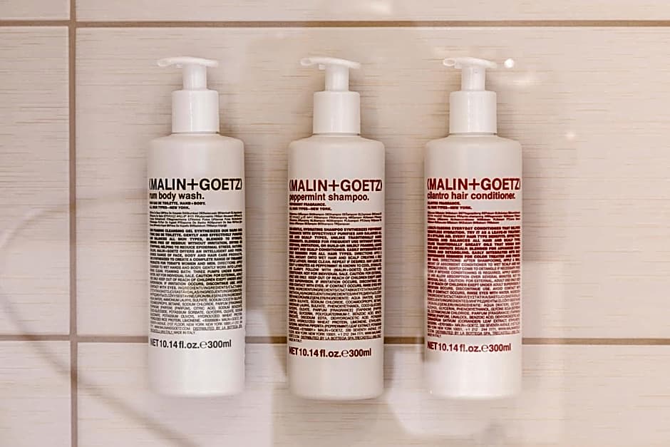 Capri by Fraser Leipzig