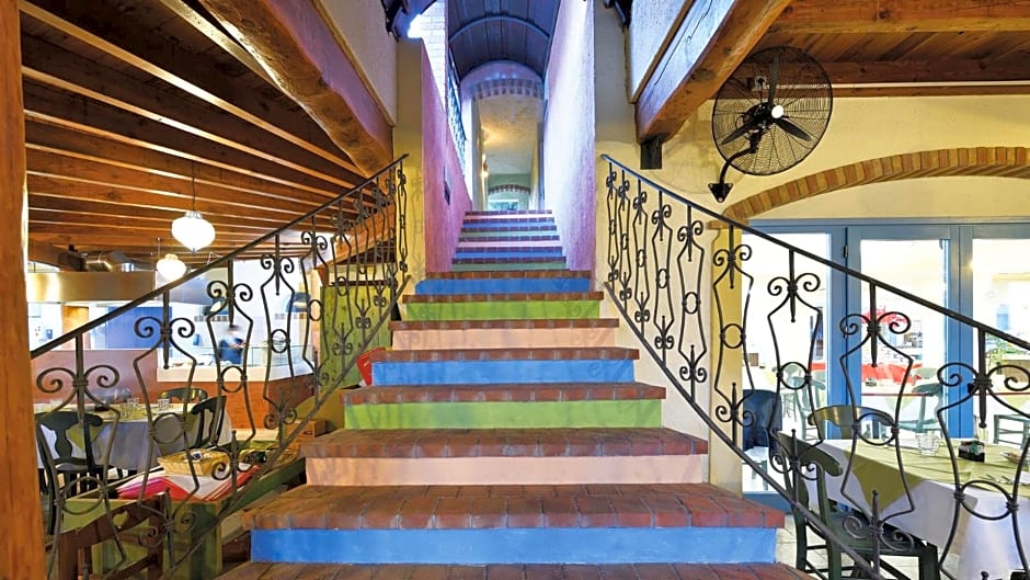 Colostrai Hotel Club