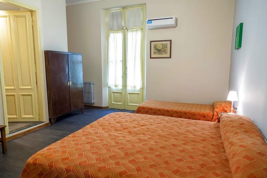 Hotel Reina