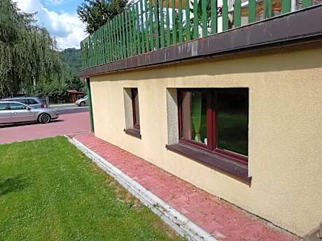 Queen Room with Garden View