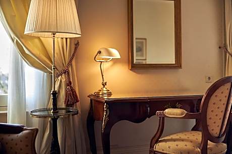 Premium Twin Room with City View
