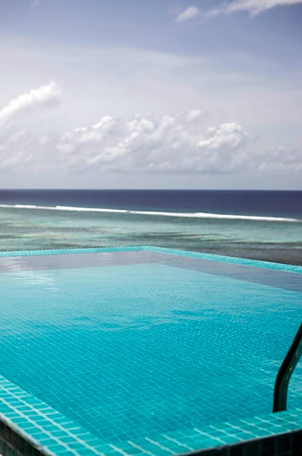 Triton Prestige Seaview and Spa