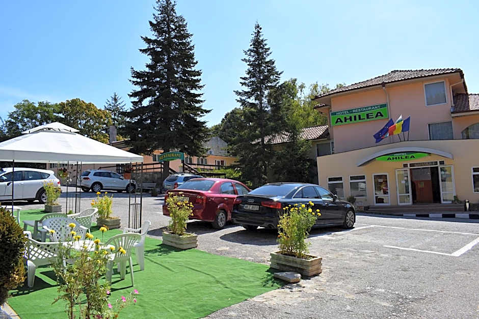 Ahilea Hotel - Free Pool Access