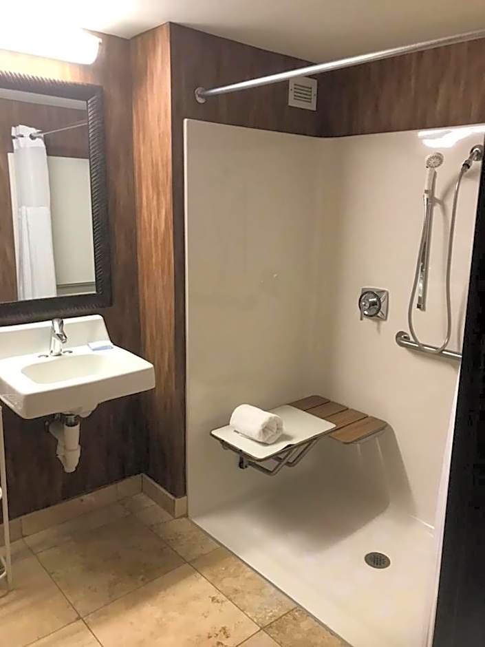 Wyndham Moline on John Deere Commons