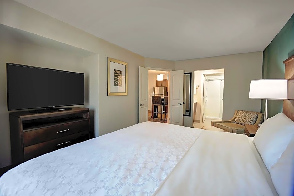 Staybridge Suites - Holland, an IHG Hotel