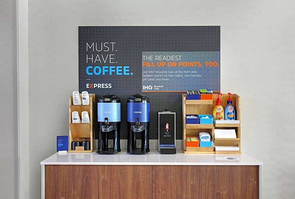 Holiday Inn Express & Suites Newport By IHG