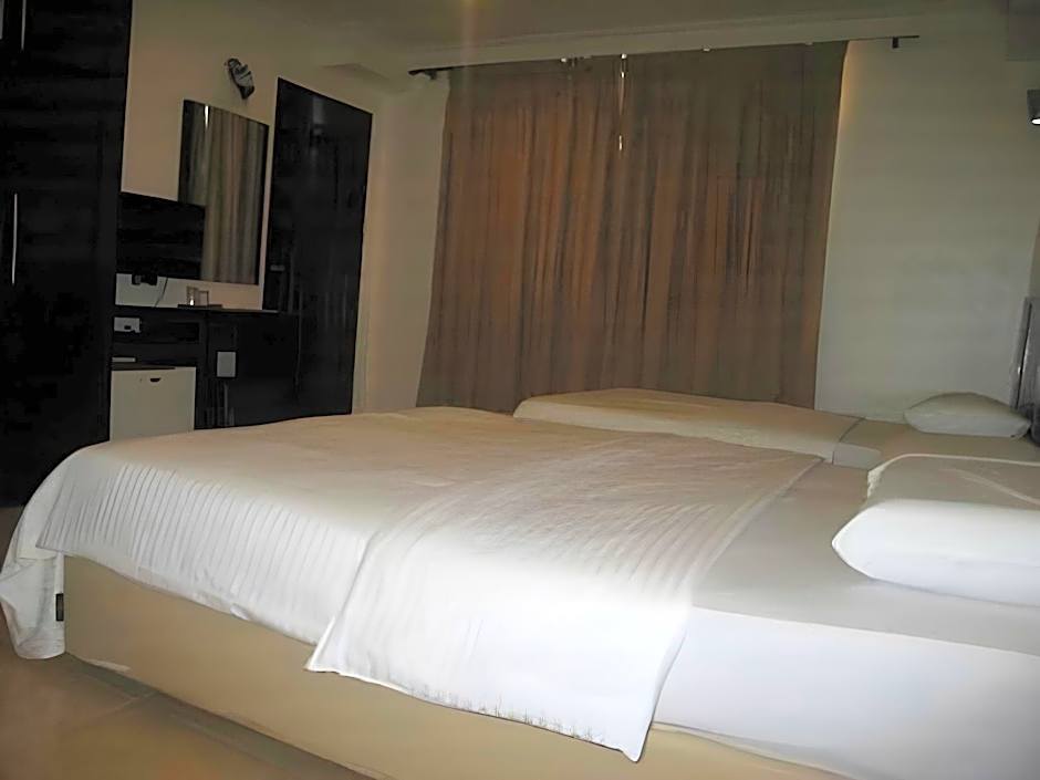 Rainbow Hotel