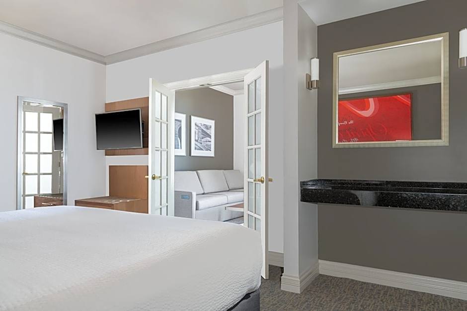 Courtyard by Marriott St. Louis Downtown/Convention Center