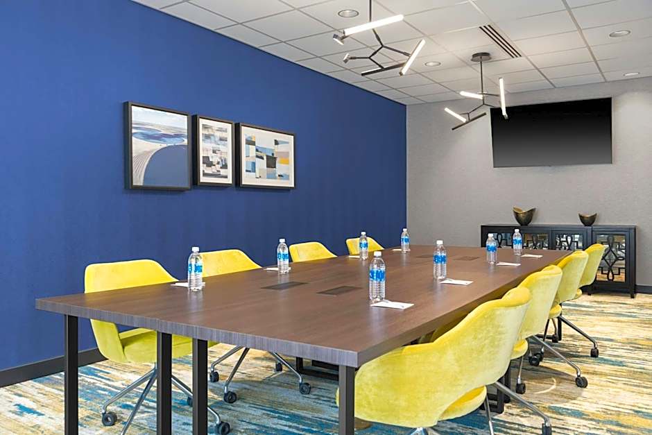 Fairfield by Marriott Inn & Suites Norfolk