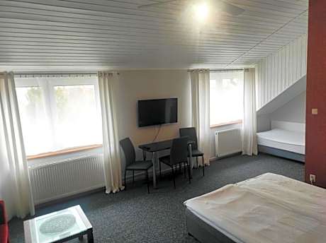 Triple Room with Private Bathroom