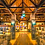 Coco de Mer and Black Parrot Suites
