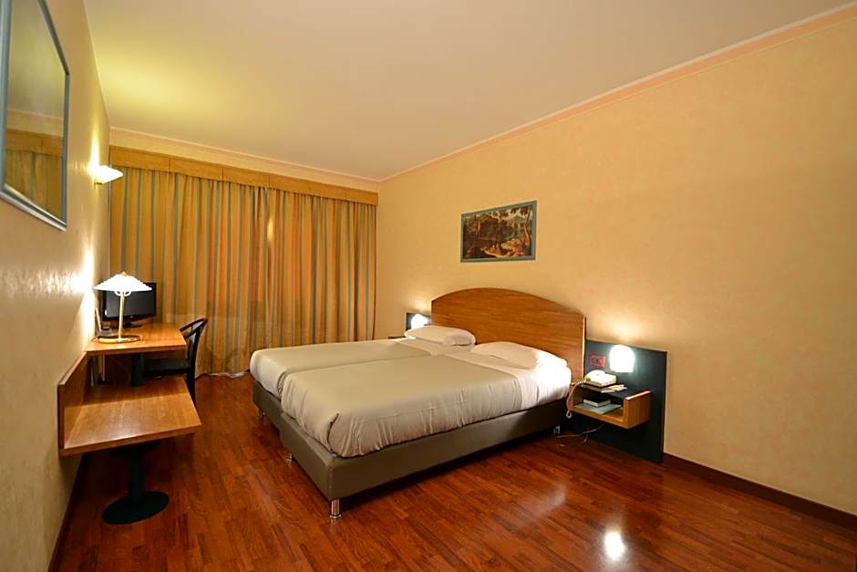 Sun Hotel