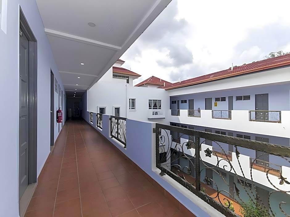 S2 Hotel