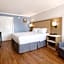Destin Inn & Suites