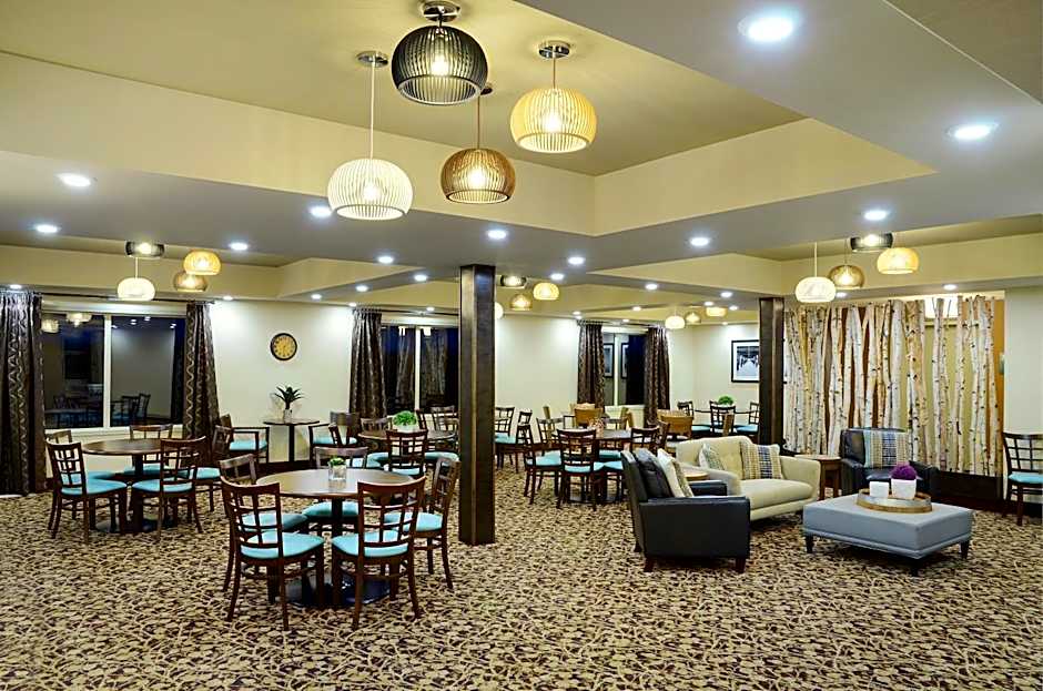 Pomeroy Inn and Suites Vermilion