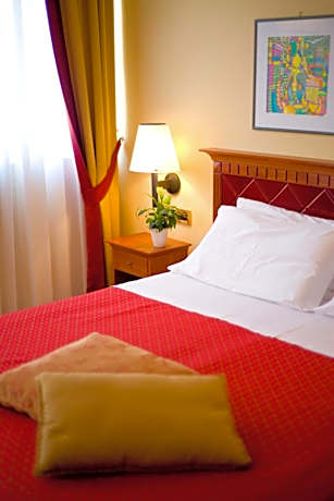 Double or Twin Room with City View