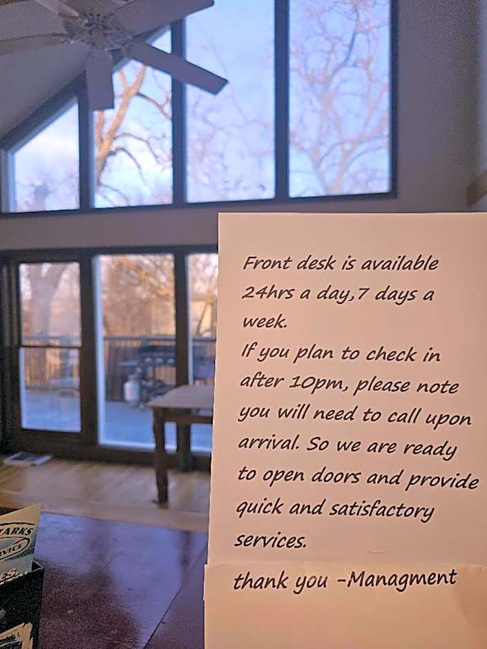 Hawk's Nest Lodge