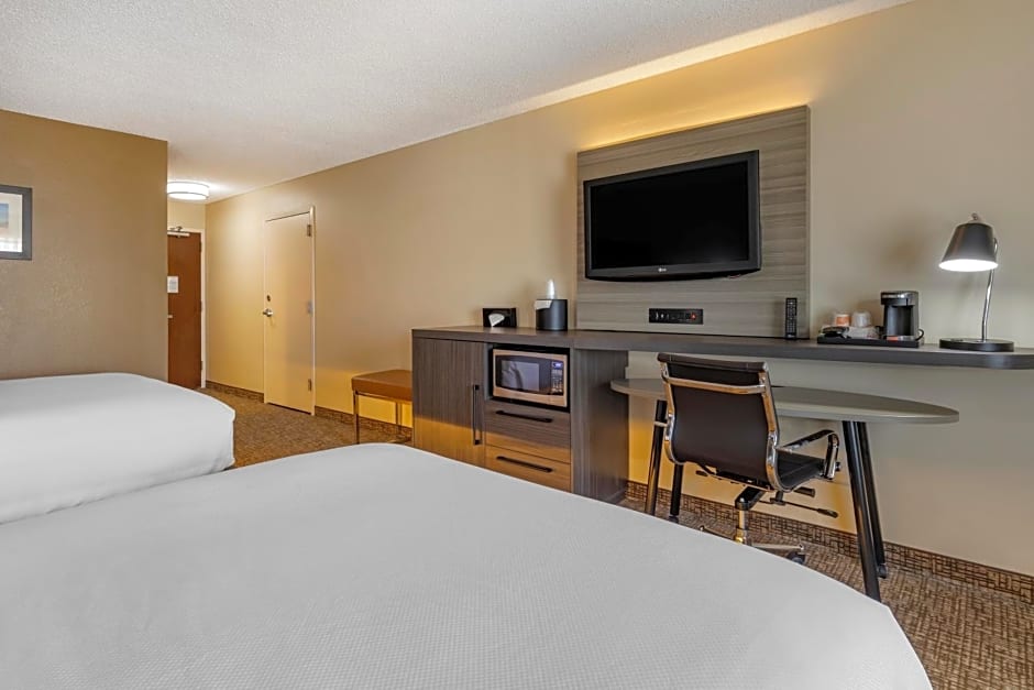 Comfort Inn & Suites North Dallas-Addison