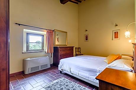 Two-Bedroom Apartment with Garden View