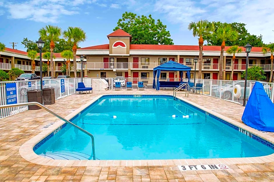 Hotel South Tampa & Suites