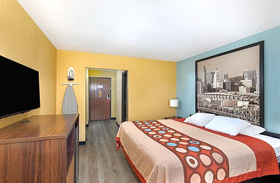 Super 8 by Wyndham Eddyville/Kuttawa