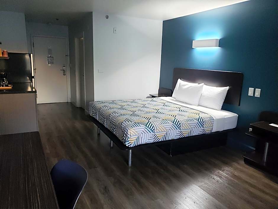 Studio 6 Suites Hesperia, CA West Main Street I 15