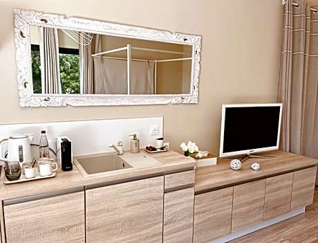 Studio with Terrace - Lake View