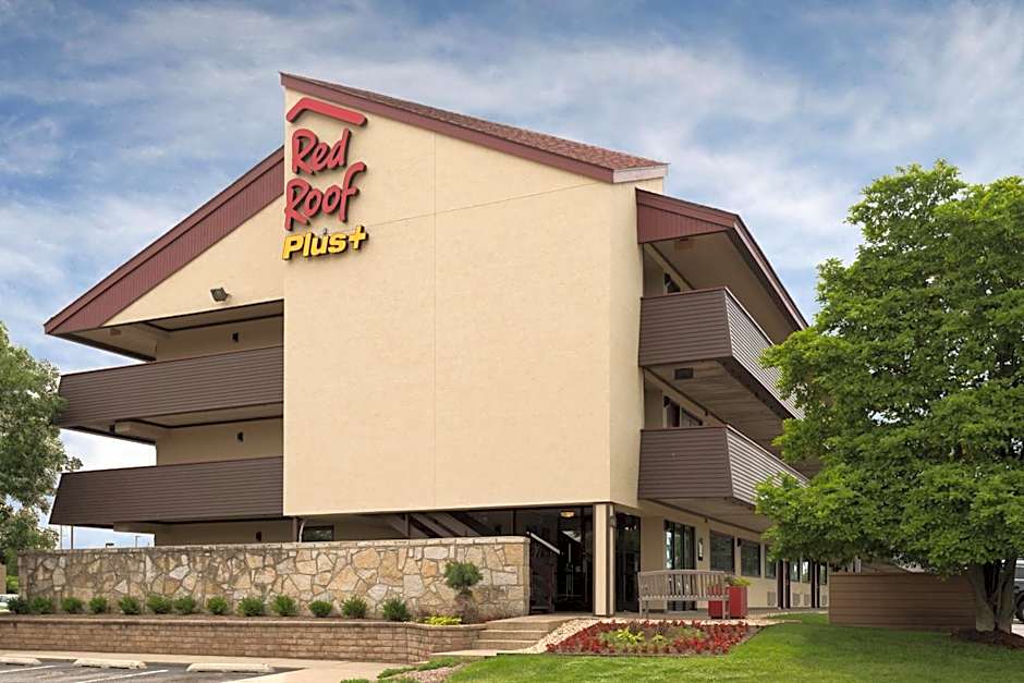 Red Roof Inn PLUS+ Chicago - Naperville
