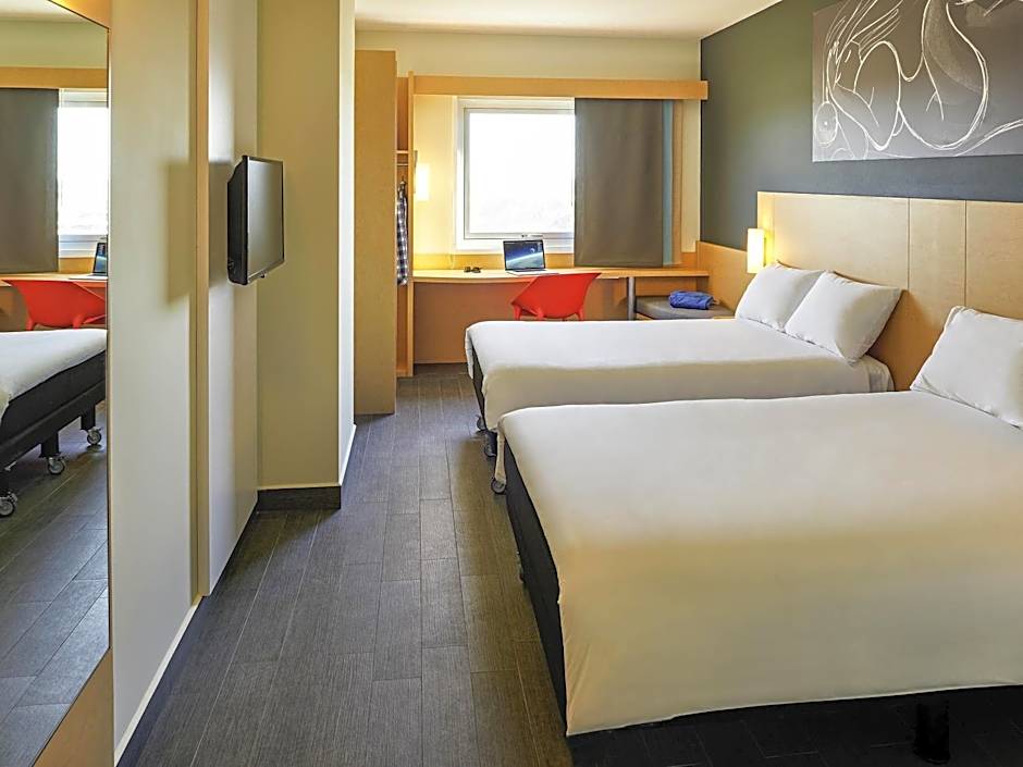 Photo 1 of 22 of Standard 2 Double Beds