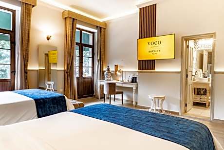 Queen Room with Two Queen Beds, Balcony and Cathedral View