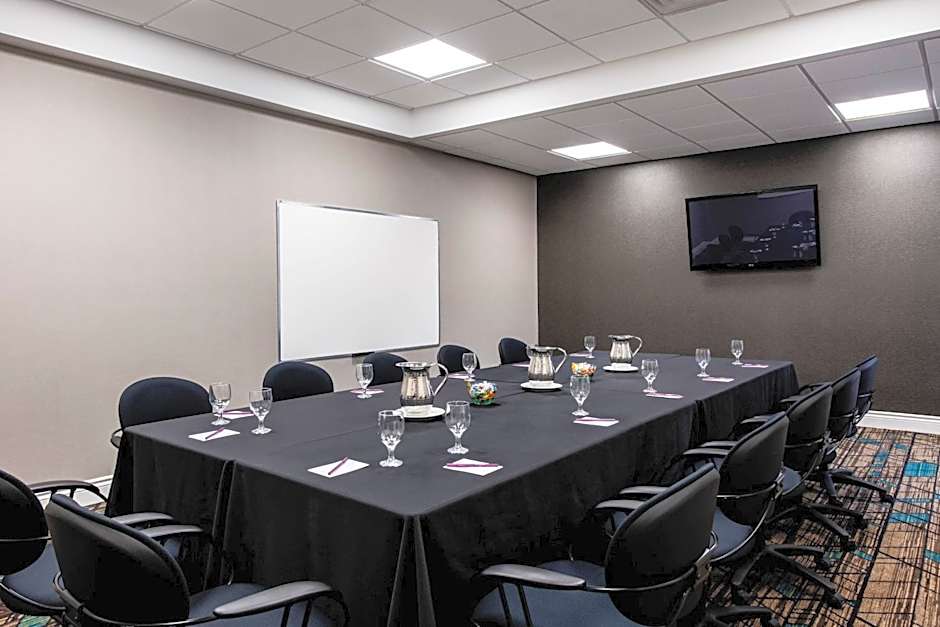 Residence Inn by Marriott Kingston Water's Edge