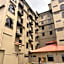 The Grand Puteri Hotel