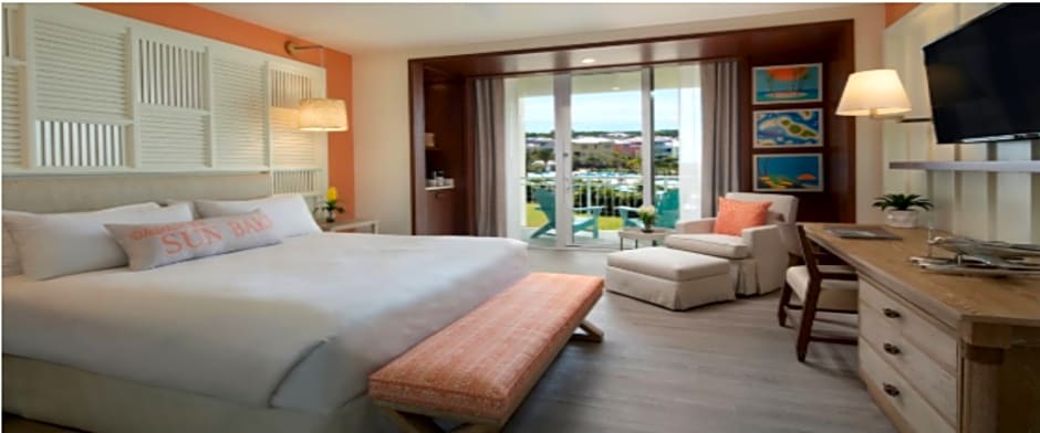 Photo 1 of 3 of 2 Queen Beds, Pool View