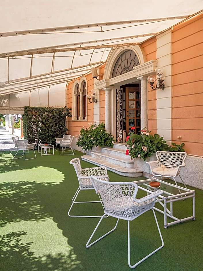Hotel Sonia