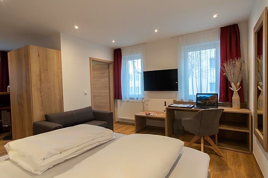 M-A-S-Hotel