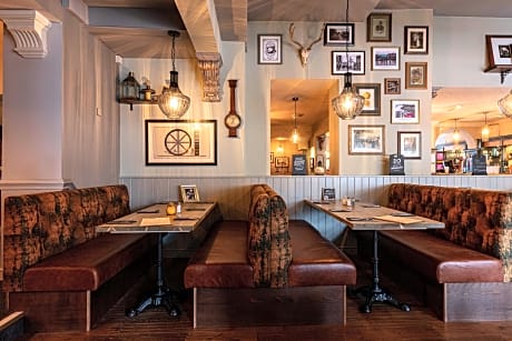 Kings Arms and Royal Hotel 