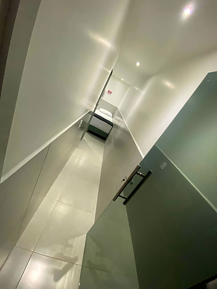 Suíte com banheiro privativo em Pousada recém construída,a 500mts do pátio do forró