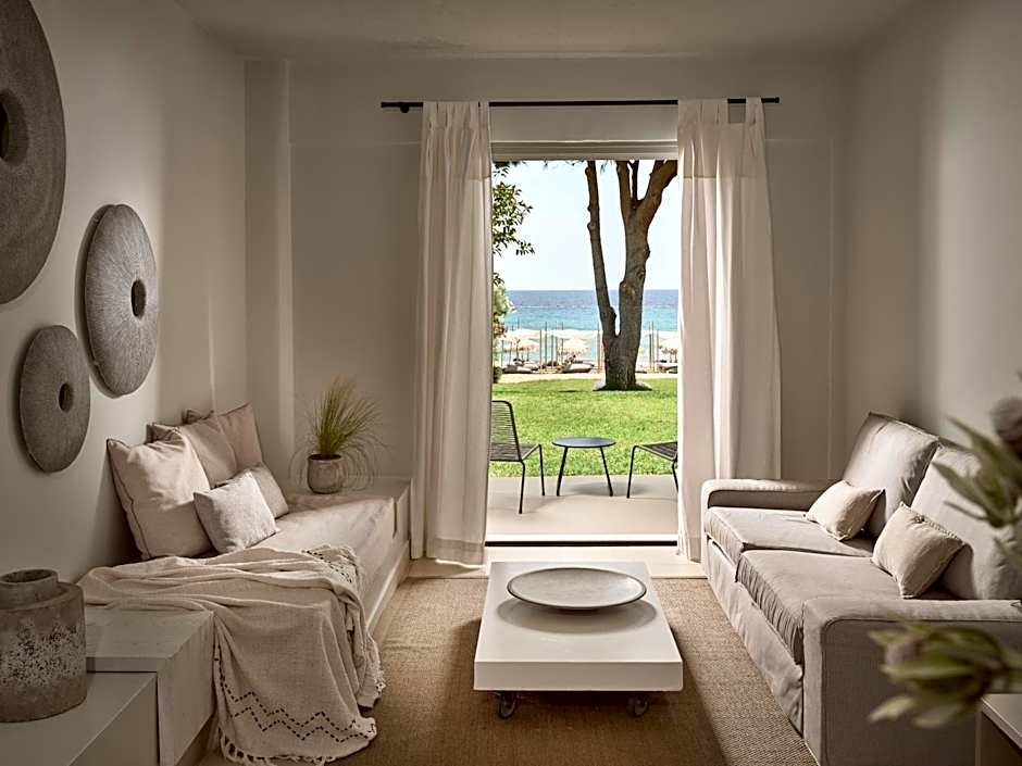 The Bay Hotel & Suites