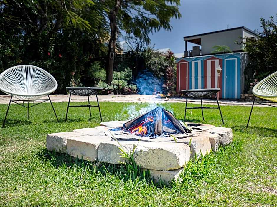 Boyne Island Motel and Villas