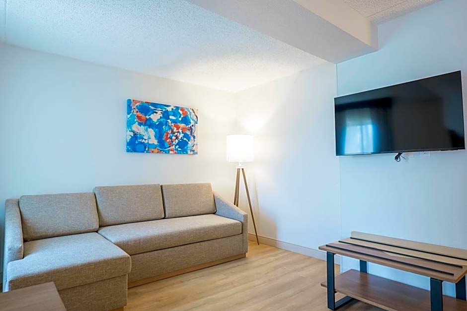 La Quinta Inn & Suites by Wyndham Danbury