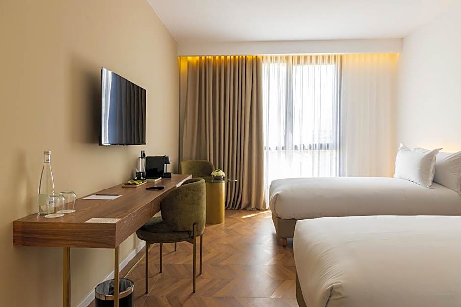 DIAGONAL HOTEL