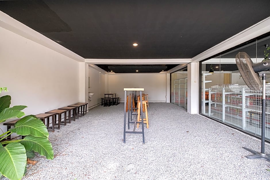 RedLiving Syariah Apartemen MKostel - Tower A1 Kencana Loka