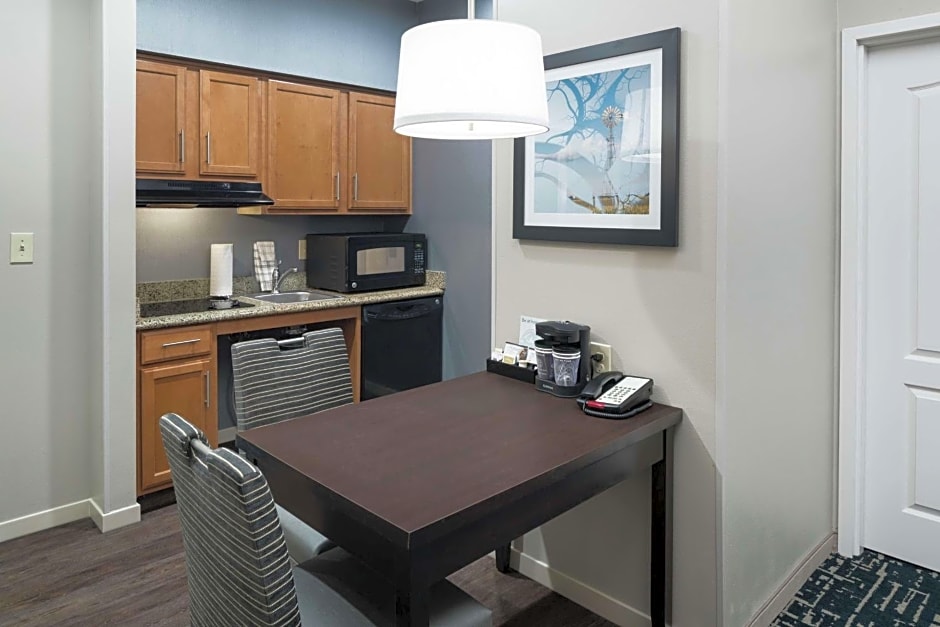 Homewood Suites By Hilton Cedar Rapids-North